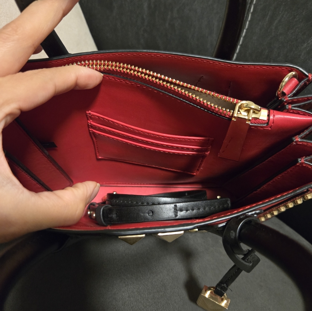 Michael Kors Studded Accordion Crossbody. - Picture 7 of 9
